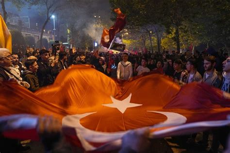 Turkish presidential election going to runoff with Erdogan narrowly missing outright victory